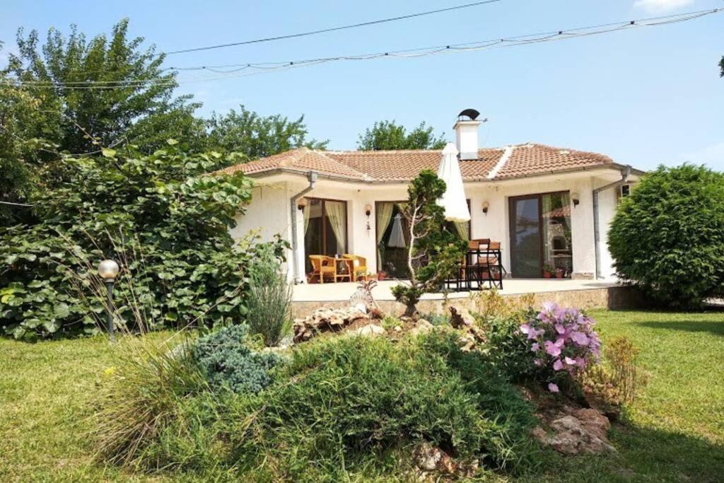 Guesthouse Oasis-Shabla Exterior foto