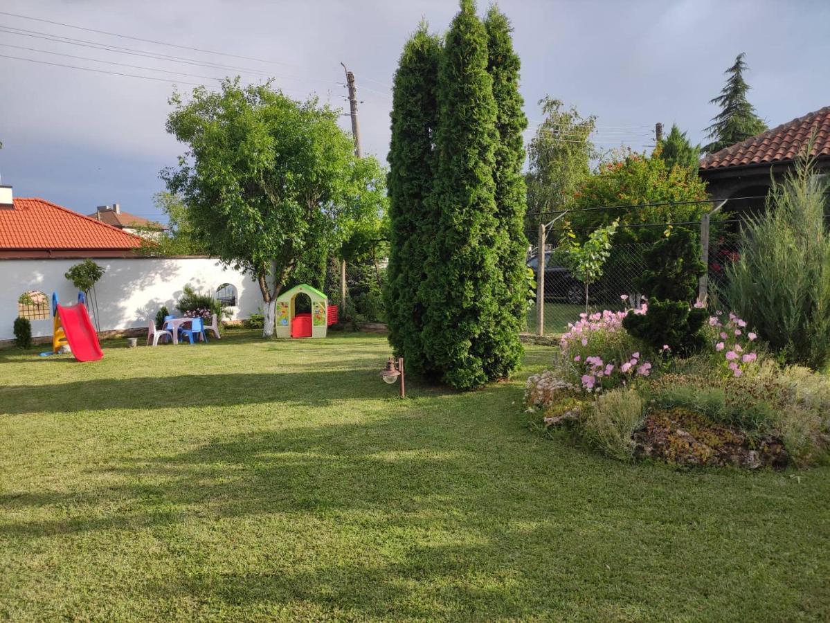 Guesthouse Oasis-Shabla Exterior foto