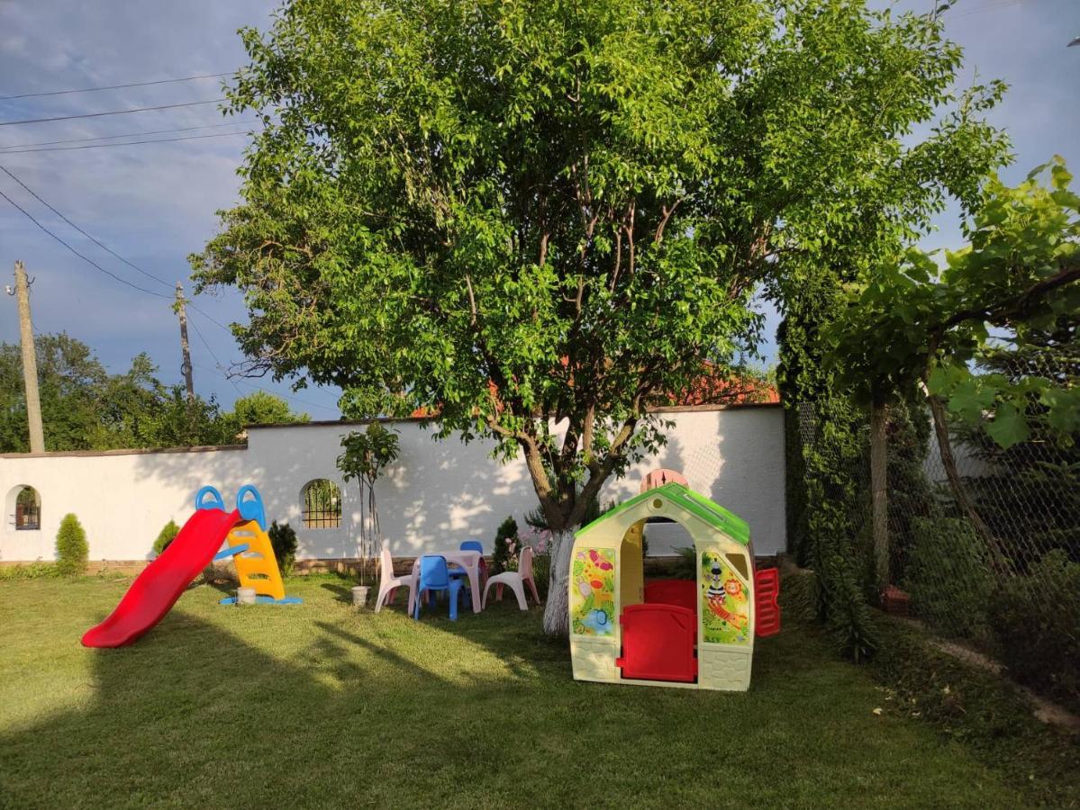 Guesthouse Oasis-Shabla Exterior foto
